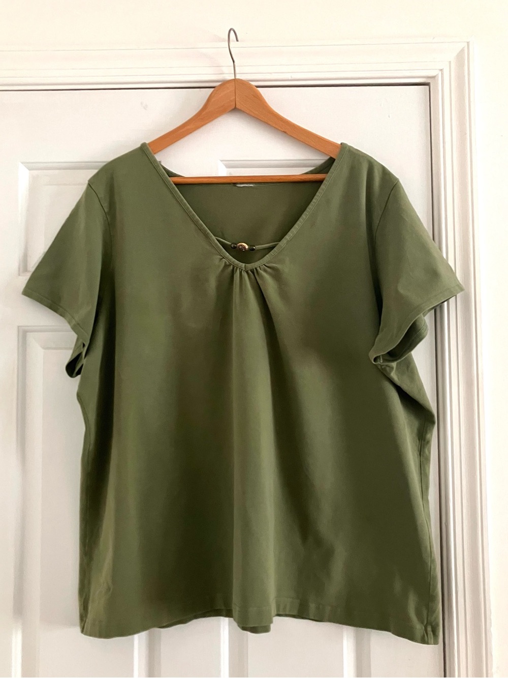 Vintage Y2K Whimsical Olive Green breatheable flowy Top 2x